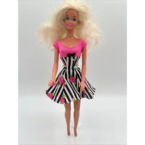 Vintage 1993 Barbie Style #10804/10974 Mattel Zellers Canada‎ Exclusive